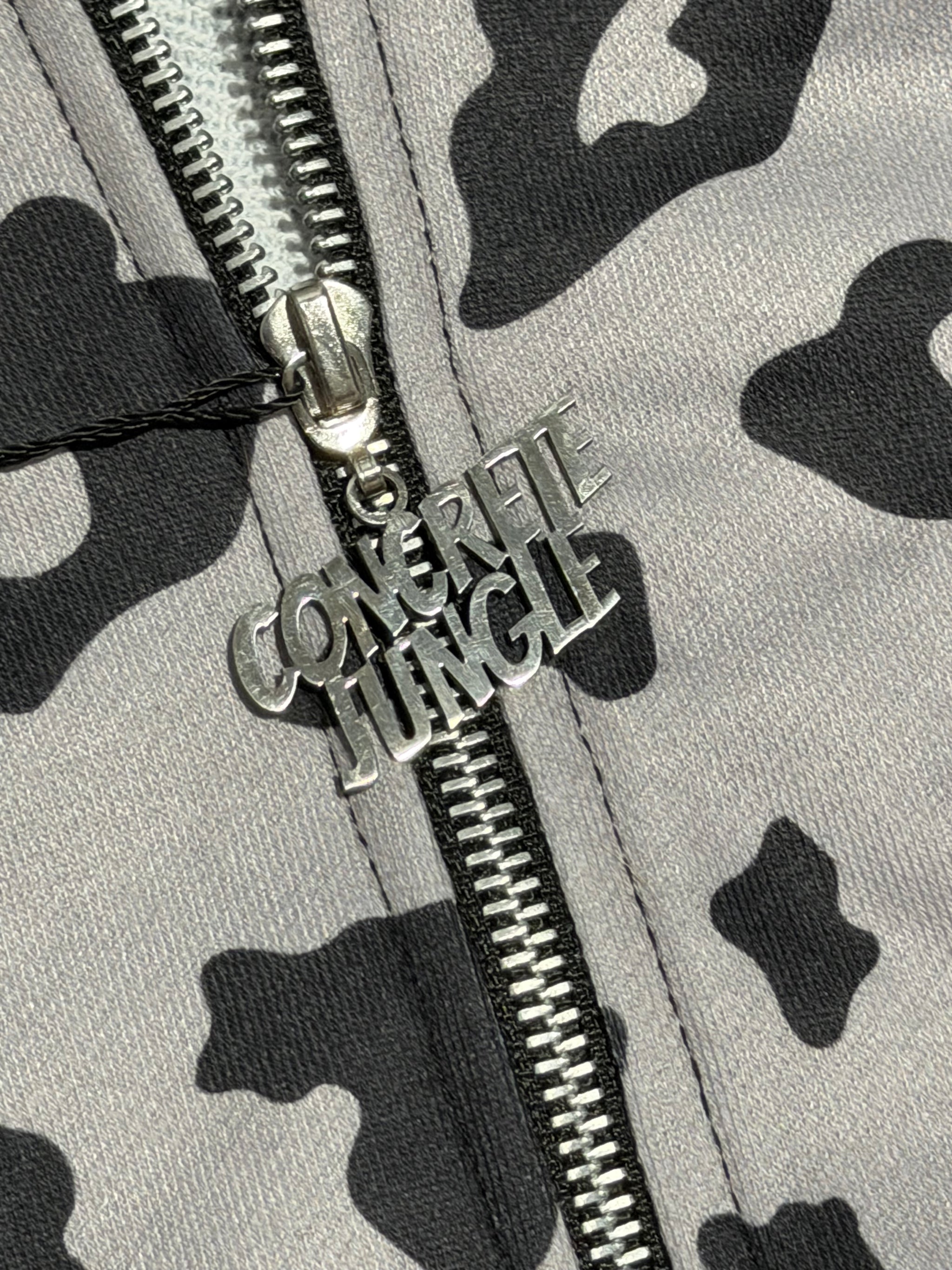 Concrete Jungle Leopard Gradient Set