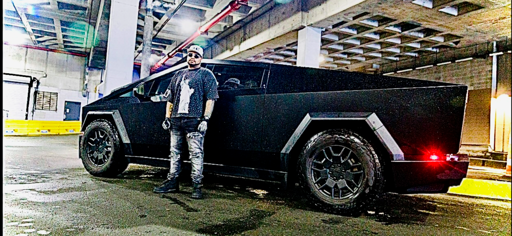 Statue of Liberty "Middle Finger" Rhinestone Acid Wash Distress Summer Set (Beast NY Collection)